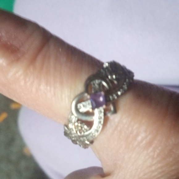 Ring - Picture 7 of 8